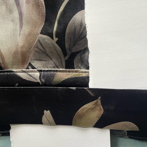 NWOT Express  long sleeve top - Picture 4 of 5